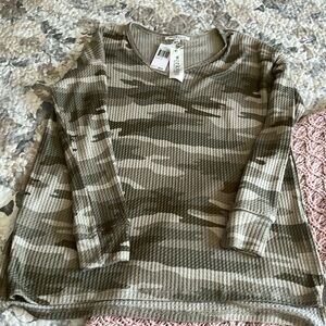 camo long sleeve thermal material women’s top